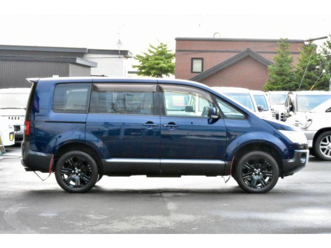 デリカD:5　Gパワーパッケージ　４ＷＤ　本州仕入　乗車定員５名仕様　後期シャモニー専用アルミ　両側電動スライドドア　冬タイヤ付き　社外ナビ／バックカメラ