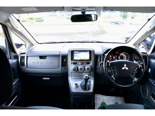 デリカD:5　Gパワーパッケージ　４ＷＤ　本州仕入　乗車定員５名仕様　後期シャモニー専用アルミ　両側電動スライドドア　冬タイヤ付き　社外ナビ／バックカメラ
