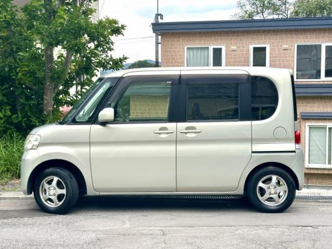 タントワンダフルセレクション　リモコンパワースライドドア　楽ナビ　ワンセグテレビ　スマートキー　タイミングチェーン車 4WD 660 5Dr