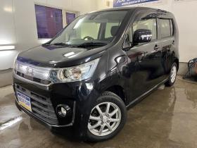 ワゴンR　スティングレーＸ　本州仕入　禁煙車　レーダーブレーキサポート　Ｓエネチャージ　社外１４インチＡＷ　社外１４インチＡＷ＋スタッドレスタイヤ付　カロッツェリアナビ（ＤＶＤ再生　フルセグ地デジ　Ｂｌｕｅｔｏｏｔｈオーディオ）　ＰＵＳＨスタート　スマートキー　ミラーヒーター　シートヒーター　ベンチシート　盗難防止装置　ＨＩＤヘッドライト　アイドリングストップ　ＥＴＣ 4WD 660 5Dr