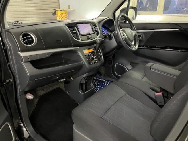 ワゴンRスティングレーＸ　本州仕入　禁煙車　レーダーブレーキサポート　Ｓエネチャージ　社外１４インチＡＷ　社外１４インチＡＷ＋スタッドレスタイヤ付　カロッツェリアナビ（ＤＶＤ再生　フルセグ地デジ　Ｂｌｕｅｔｏｏｔｈオーディオ）　ＰＵＳＨスタート　スマートキー　ミラーヒーター　シートヒーター　ベンチシート　盗難防止装置　ＨＩＤヘッドライト　アイドリングストップ　ＥＴＣ 4WD 660 5Dr