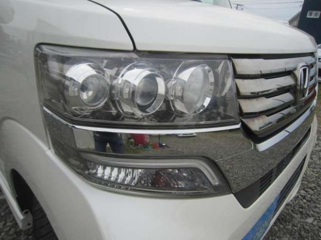 N-BOXカスタムG Lパッケージ 4WD　1オーナー 両側電動スライドドア ナビTV Bカメラ 夏冬タイヤ 1年間走行無制限保証 660
