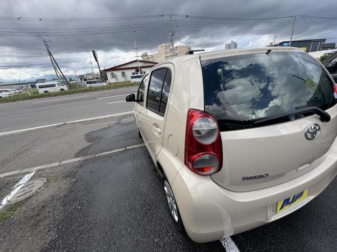 パッソPASSO 4WD X くつろぎ寒冷地仕様　フルセグナビ　スマートキー（スペアー有）　エンジンスターター　エンジンオイル交換　CVTF交換 4WD 1000 5Dr