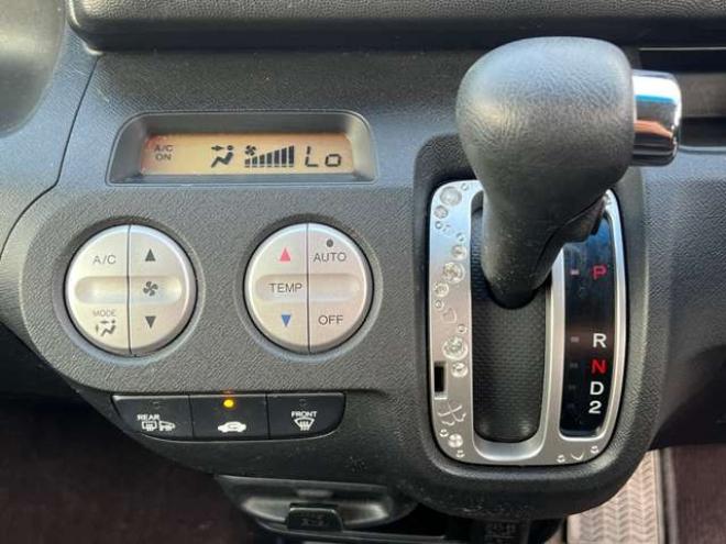 ライフディーバ 4WD　スマートキー　HIDヘッドライト　ドアバイザー 660