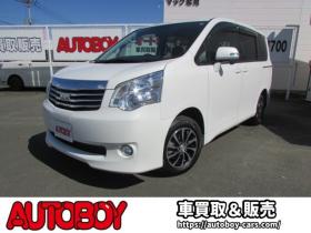 ノア　2.0 X 4WD　両側パワースライドドア/フルセグTV/バックカメラ/フリップダウンモニター/2列目回転シート/スマートキー/ 2000