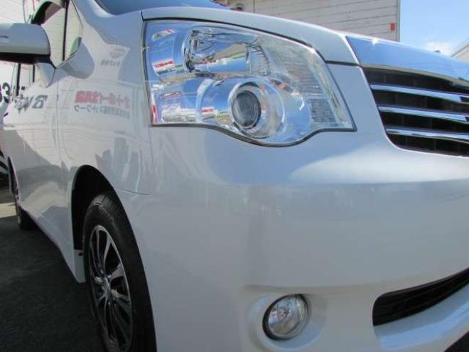 ノア2.0 X 4WD　両側パワースライドドア/フルセグTV/バックカメラ/フリップダウンモニター/2列目回転シート/スマートキー/ 2000