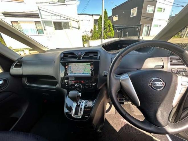 セレナ2.0 ハイウェイスター Vセレクション アンシャンテ セカンドスライドアップシート 4WD　 2000