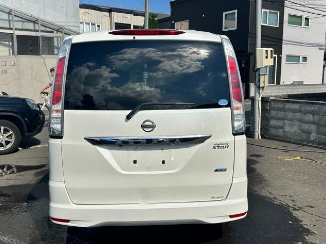 セレナ2.0 ハイウェイスター Vセレクション アンシャンテ セカンドスライドアップシート 4WD　 2000