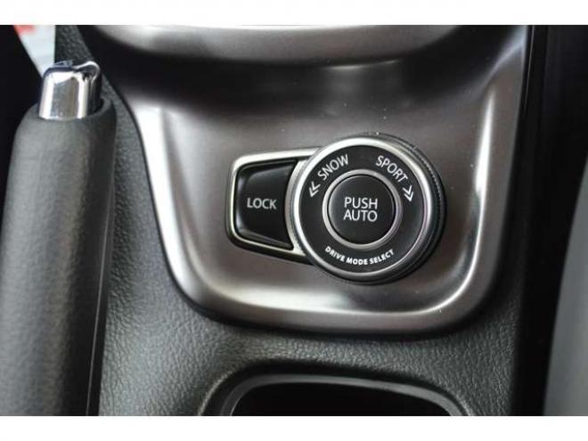 エスクード1.5 4WD　ハイブリッド4WDセーフティサポート搭載ALLGRIPデュアルカメラブレーキサポート後退時ブレーキサポート8インチナビバックカメラETCハイビームアシストLEDアダプティブクルーズコントロールハーフレザーシート 1500
