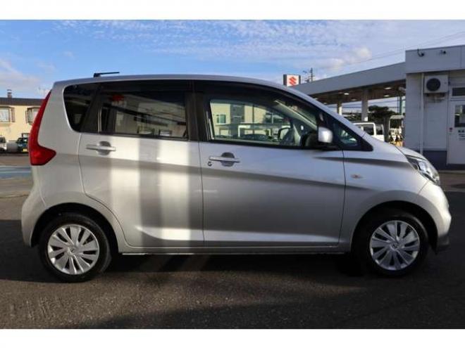 デイズS 4WD　CDプレイヤー　エマージェンシーブレーキ　運転席シートヒーター　踏み間違い衝突防止アシスト 660