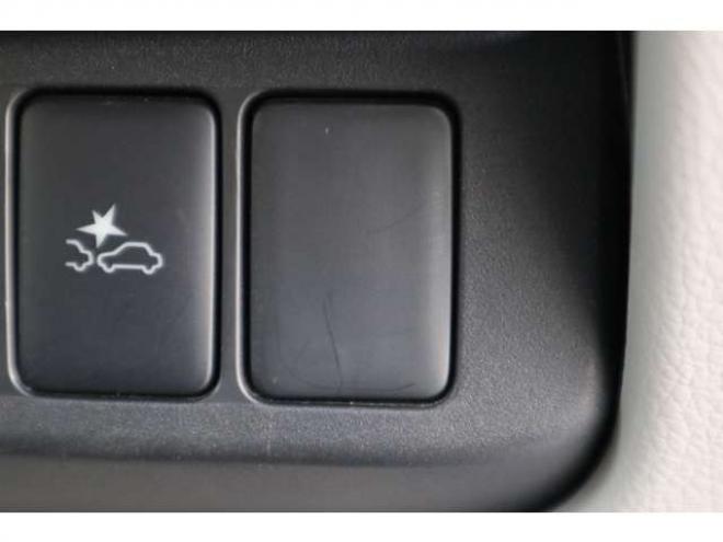 デイズS 4WD　CDプレイヤー　エマージェンシーブレーキ　運転席シートヒーター　踏み間違い衝突防止アシスト 660