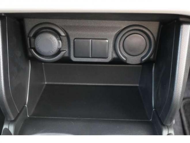 スイフト1.2 XG 4WD　純正7インチワイドナビ　LEDヘッドライト　シートヒーター　ブラインドスポットモニター 1200