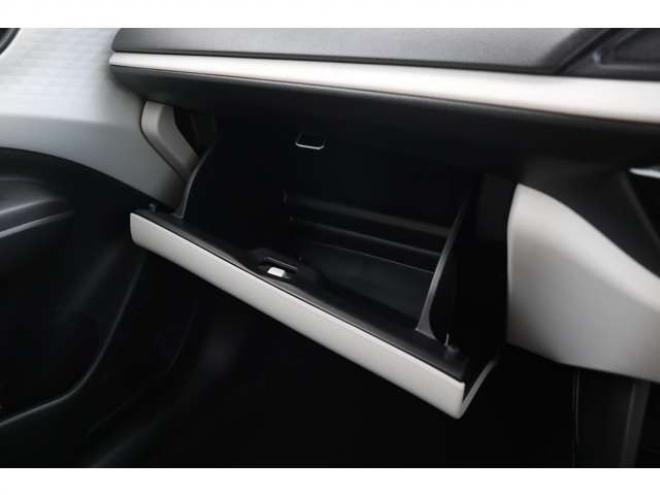 スイフト1.2 XG 4WD　純正7インチワイドナビ　LEDヘッドライト　シートヒーター　ブラインドスポットモニター 1200