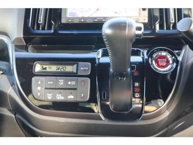 N-WGNカスタムG ターボパッケージ 4WD　純正ワンセグナビ　バックカメラ　ETC　オートライト　HIDヘッドライト　パドルシフト　シートヒーター 660