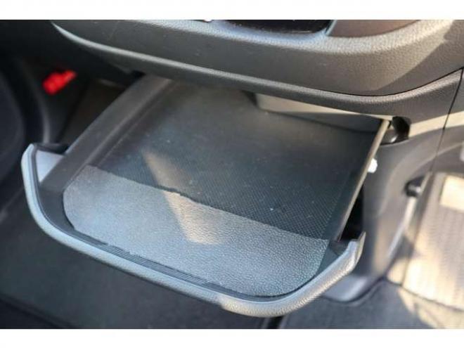N-WGNカスタムG ターボパッケージ 4WD　純正ワンセグナビ　バックカメラ　ETC　オートライト　HIDヘッドライト　パドルシフト　シートヒーター 660