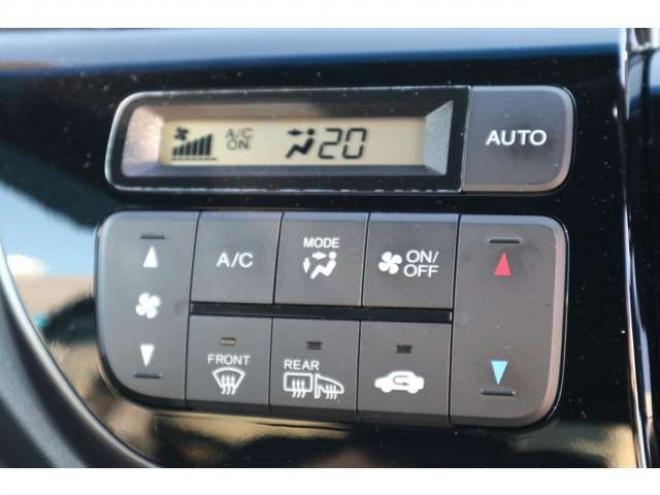 N-WGNカスタムG ターボパッケージ 4WD　純正ワンセグナビ　バックカメラ　ETC　オートライト　HIDヘッドライト　パドルシフト　シートヒーター 660