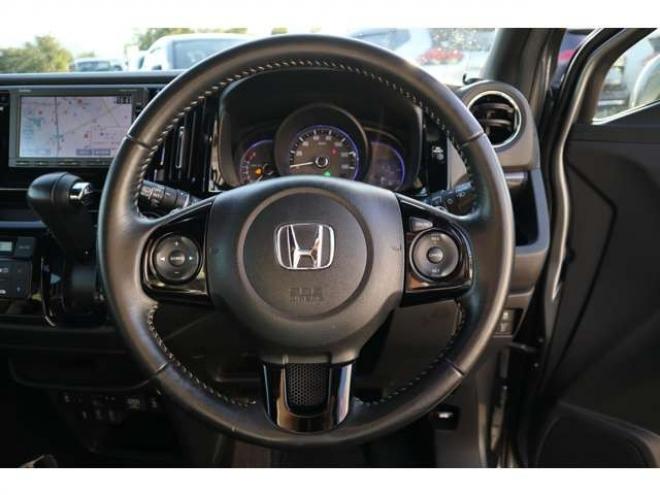 N-WGNカスタムG ターボパッケージ 4WD　純正ワンセグナビ　バックカメラ　ETC　オートライト　HIDヘッドライト　パドルシフト　シートヒーター 660