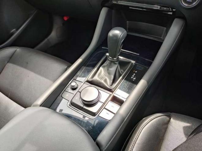 MAZDA3セダン　1.8 XD Lパッケージ ディーゼルターボ 4WD　本革/コネクティッドカー/BOSEサウンド/全方位カメラ/パーキングセンサー/8.8インチモニター/ETC/メモリー電動シート/シートヒーター/18AW 1800