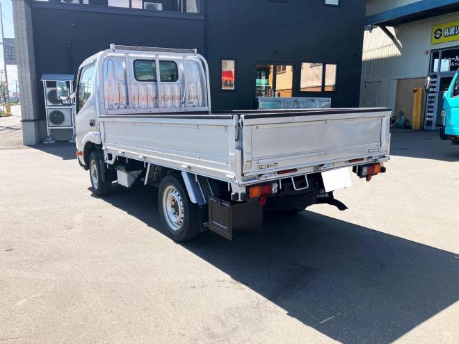 ダイナ中古　シングルジャストロー4WD　平ボディ
