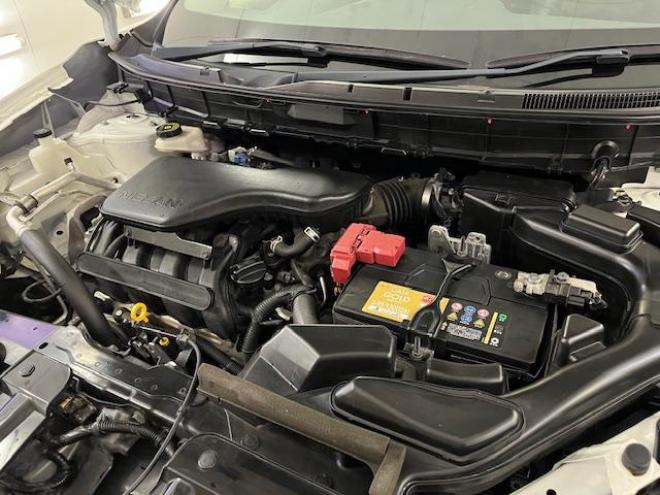 エクストレイル２０Ｘ　ブラックエクストリーマエマージェンシーＰＫＧ　本州仕入　禁煙車　ＷＡＫＯＳバリアスコーティング済　純正１７インチブラックＡＷ　社外１７ＡＷ＋スタッドレスタイヤ付　純正ナビ（フルセグ地デジ　ＤＶＤ再生　Ｂｌｕｅｔｏｏｔｈ）　ヒルディセントコントロール　ＬＥＤヘッドライト　純正ルーフレール　両席シートヒーター　インテリジェントキー　横滑り防止装置　タイミングチェーン車　ＥＴＣ 4WD 2000 5Dr
