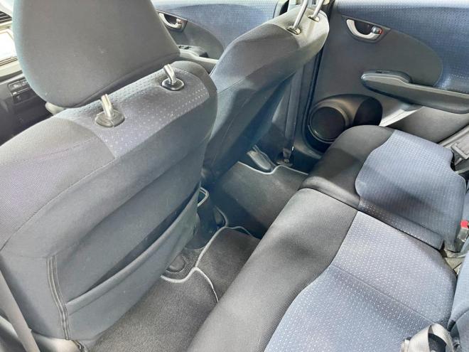 フィット1.3G 4WD 5年保証 ナビTV 寒冷地仕様 修復歴無