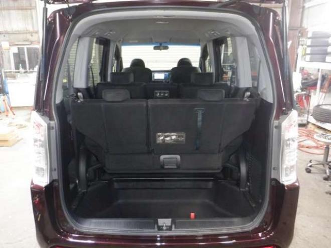 ステップワゴン2.0 スパーダ Z 4WD　ナビ・TV・マルチビューカメラ・両側電動・修復歴無・車検新規2年・スマートキー・HID・ワイパーデアイサー・フルフラットシート・パドルシフト 2000