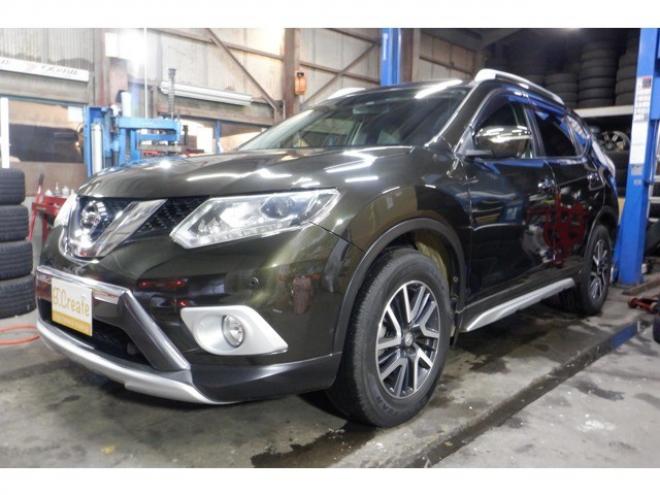エクストレイル2.0 20X エクストリーマーX エマージェンシーブレーキ パッケージ 2列車 4WD　ナビ・B/T・SR・TV・全方位カメラ・ETC・本州仕入・修復歴無・USB・パワーバックドア・ブラインドスポット・サンルーフ・LEDヘッドライト 2000