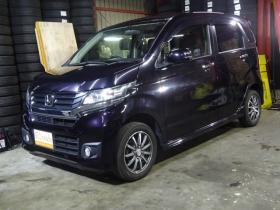 N-WGN　カスタムG 4WD　ナビ　TV　B/T　アイドリングストップ　スマートキー　プッシュスタート　HID　ETC　DVD再生　ベンチシート　フォグランプ　ドアバイザー　純正AW　オートライト 660