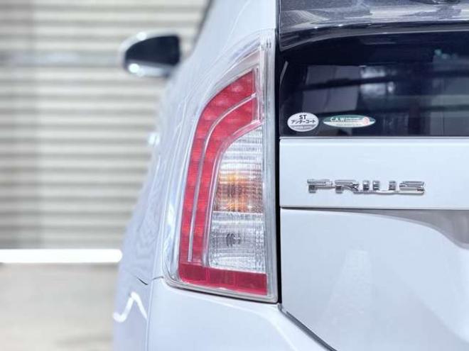 プリウス1.8 S　下廻防錆4WDナビBカメETC 1800