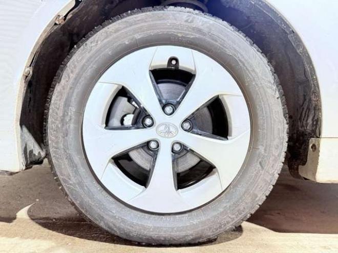 プリウス1.8 S　下廻防錆4WDナビBカメETC 1800