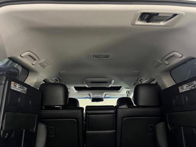 ランドクルーザー２００系中期型　ＺＸ　本州仕入　寒冷地仕様　禁煙車　ＷＡＬＤ２２インチＡＷ　純正１８ＡＷ＋スタッドレスタイヤ付　モデリスタスポイラー　電動サンルーフ　純正ブラックレザーシート　トヨタプレミアムサウンド　純正ナビ（フルセグ地デジ　ＤＶＤ再生　Ｂｌｕｅｔｏｏｔｈ対応）＋バックカメラ　リアエンターテイメント　純正リアフリップダウンモニター　クルーズコントロール　シートヒーター＆クーラー　ステアリングヒーター　両席パワーシート　ＥＴＣ 4WD 4600 5Dr