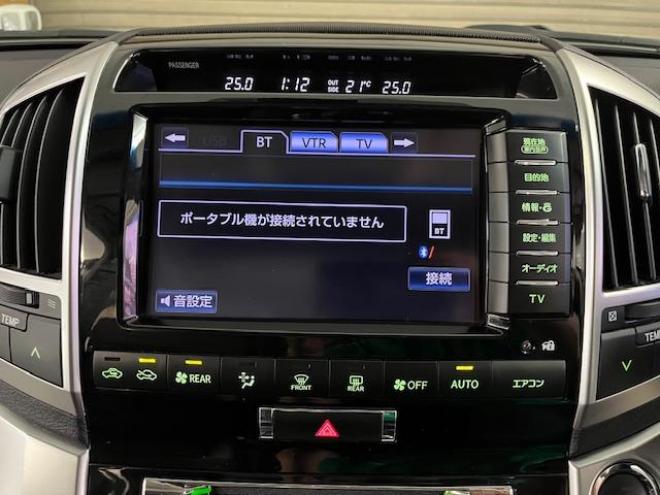 ランドクルーザー２００系中期型　ＺＸ　本州仕入　寒冷地仕様　禁煙車　ＷＡＬＤ２２インチＡＷ　純正１８ＡＷ＋スタッドレスタイヤ付　モデリスタスポイラー　電動サンルーフ　純正ブラックレザーシート　トヨタプレミアムサウンド　純正ナビ（フルセグ地デジ　ＤＶＤ再生　Ｂｌｕｅｔｏｏｔｈ対応）＋バックカメラ　リアエンターテイメント　純正リアフリップダウンモニター　クルーズコントロール　シートヒーター＆クーラー　ステアリングヒーター　両席パワーシート　ＥＴＣ 4WD 4600 5Dr