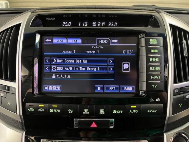 ランドクルーザー２００系中期型　ＺＸ　本州仕入　寒冷地仕様　禁煙車　ＷＡＬＤ２２インチＡＷ　純正１８ＡＷ＋スタッドレスタイヤ付　モデリスタスポイラー　電動サンルーフ　純正ブラックレザーシート　トヨタプレミアムサウンド　純正ナビ（フルセグ地デジ　ＤＶＤ再生　Ｂｌｕｅｔｏｏｔｈ対応）＋バックカメラ　リアエンターテイメント　純正リアフリップダウンモニター　クルーズコントロール　シートヒーター＆クーラー　ステアリングヒーター　両席パワーシート　ＥＴＣ 4WD 4600 5Dr