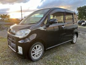 タント　エグゼカスタムS 4WD 660 5Dr