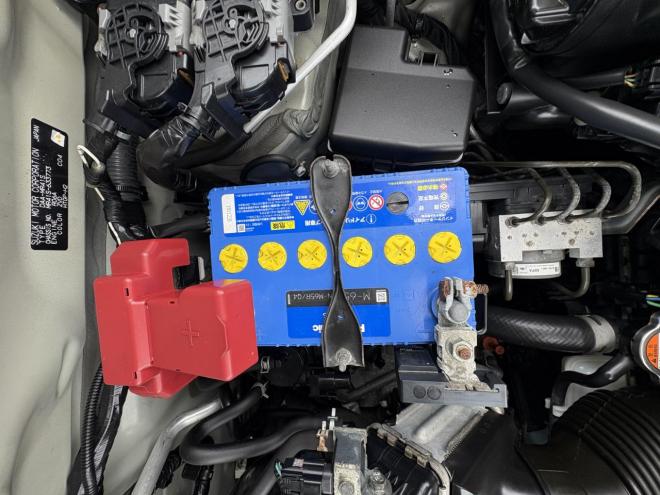 ハスラーHUSTLER  4WD　Ｇ HID TURBO　S-エナチャージです。　TURBOです。　寒冷地仕様　HIDバージョン　純正エアンスタ　レーザーブレーキ　ＶＳＣ　AUTOライトAC シートヒーター　スマートキーBluetoothフルセグナビ　フロントブレーキローター交換エンジンオイル交換CVTオイル交換 4WD 660 5Dr