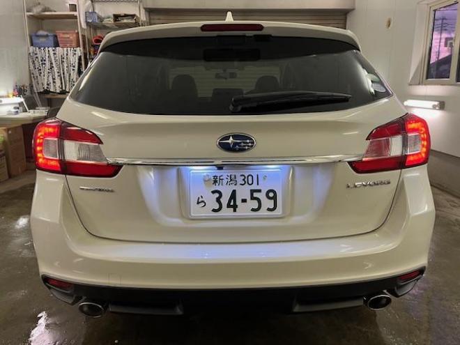 レヴォーグ２．０ＧＴ－Ｓアイサイト　スバルＤＩＴツインカムターボ　本州仕入　寒冷地仕様　禁煙車　ＳＴｉフロントスポイラー　衝突軽減システム　車線逸脱警報　レーダークルーズコントロール　純正１８インチＡＷ　社外１７ＡＷ＋スタッドレスタイヤ付　カロッツェリアナビ（フルセグ地デジ　ＤＶＤ再生　Ｂｌｕｅｔｏｏｔｈ）＋バックカメラ　ＬＥＤヘッドライト　純正ブラックレザーシート　オプション５連デイライト　両席シートヒーター　両席パワーシート　アイドリングストップ　パドルシフト　ＥＴＣ 4WD 2000 5Dr