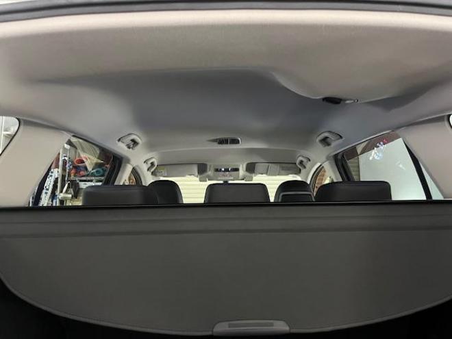 レヴォーグ２．０ＧＴ－Ｓアイサイト　スバルＤＩＴツインカムターボ　本州仕入　寒冷地仕様　禁煙車　ＳＴｉフロントスポイラー　衝突軽減システム　車線逸脱警報　レーダークルーズコントロール　純正１８インチＡＷ　社外１７ＡＷ＋スタッドレスタイヤ付　カロッツェリアナビ（フルセグ地デジ　ＤＶＤ再生　Ｂｌｕｅｔｏｏｔｈ）＋バックカメラ　ＬＥＤヘッドライト　純正ブラックレザーシート　オプション５連デイライト　両席シートヒーター　両席パワーシート　アイドリングストップ　パドルシフト　ＥＴＣ 4WD 2000 5Dr