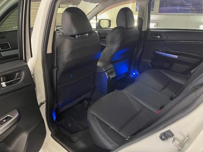 レヴォーグ２．０ＧＴ－Ｓアイサイト　スバルＤＩＴツインカムターボ　本州仕入　寒冷地仕様　禁煙車　ＳＴｉフロントスポイラー　衝突軽減システム　車線逸脱警報　レーダークルーズコントロール　純正１８インチＡＷ　社外１７ＡＷ＋スタッドレスタイヤ付　カロッツェリアナビ（フルセグ地デジ　ＤＶＤ再生　Ｂｌｕｅｔｏｏｔｈ）＋バックカメラ　ＬＥＤヘッドライト　純正ブラックレザーシート　オプション５連デイライト　両席シートヒーター　両席パワーシート　アイドリングストップ　パドルシフト　ＥＴＣ 4WD 2000 5Dr