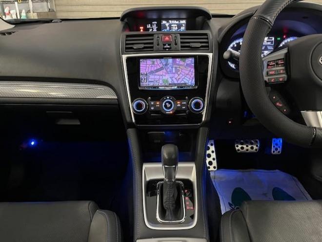 レヴォーグ２．０ＧＴ－Ｓアイサイト　スバルＤＩＴツインカムターボ　本州仕入　寒冷地仕様　禁煙車　ＳＴｉフロントスポイラー　衝突軽減システム　車線逸脱警報　レーダークルーズコントロール　純正１８インチＡＷ　社外１７ＡＷ＋スタッドレスタイヤ付　カロッツェリアナビ（フルセグ地デジ　ＤＶＤ再生　Ｂｌｕｅｔｏｏｔｈ）＋バックカメラ　ＬＥＤヘッドライト　純正ブラックレザーシート　オプション５連デイライト　両席シートヒーター　両席パワーシート　アイドリングストップ　パドルシフト　ＥＴＣ 4WD 2000 5Dr