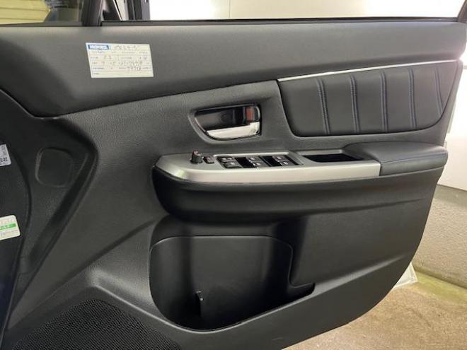 レヴォーグ２．０ＧＴ－Ｓアイサイト　スバルＤＩＴツインカムターボ　本州仕入　寒冷地仕様　禁煙車　ＳＴｉフロントスポイラー　衝突軽減システム　車線逸脱警報　レーダークルーズコントロール　純正１８インチＡＷ　社外１７ＡＷ＋スタッドレスタイヤ付　カロッツェリアナビ（フルセグ地デジ　ＤＶＤ再生　Ｂｌｕｅｔｏｏｔｈ）＋バックカメラ　ＬＥＤヘッドライト　純正ブラックレザーシート　オプション５連デイライト　両席シートヒーター　両席パワーシート　アイドリングストップ　パドルシフト　ＥＴＣ 4WD 2000 5Dr