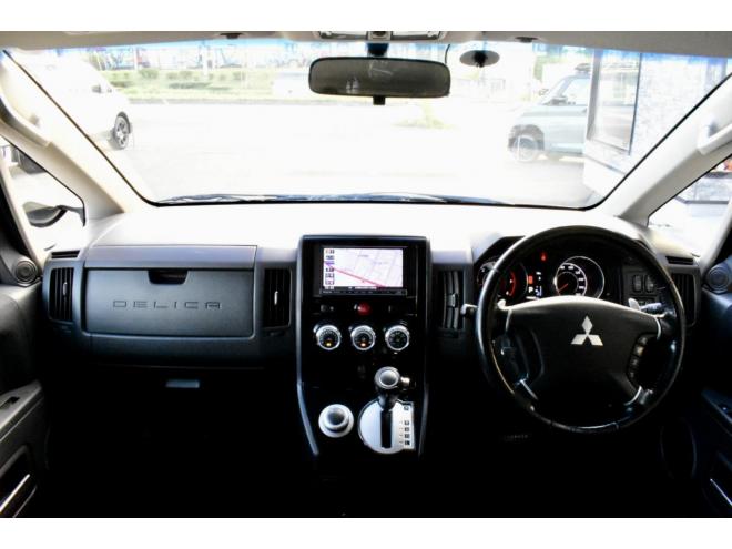 デリカD:5　4WD　ワンオーナー　TOYOオープンカントリーR/T　235/70R16　新品フロントガード　純正エンジンスターター