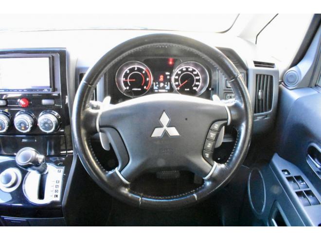 デリカD:5　4WD　ワンオーナー　TOYOオープンカントリーR/T　235/70R16　新品フロントガード　純正エンジンスターター