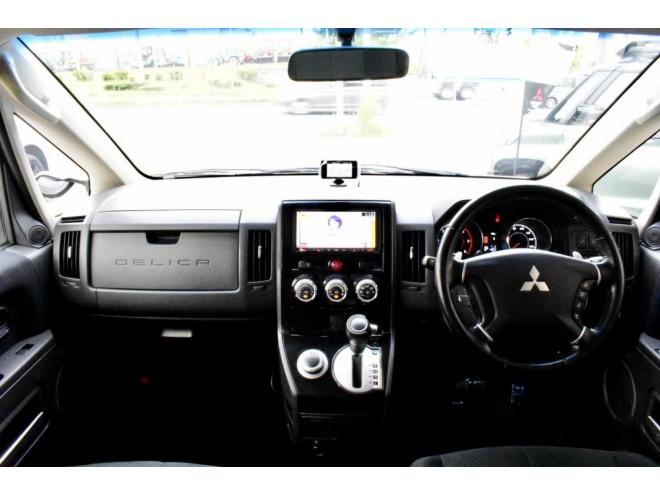 デリカD:5　4WD　新車外し専用ホイール／タイヤ　新品フロントガード　両側パワースライドドア　社外エンジンスターター