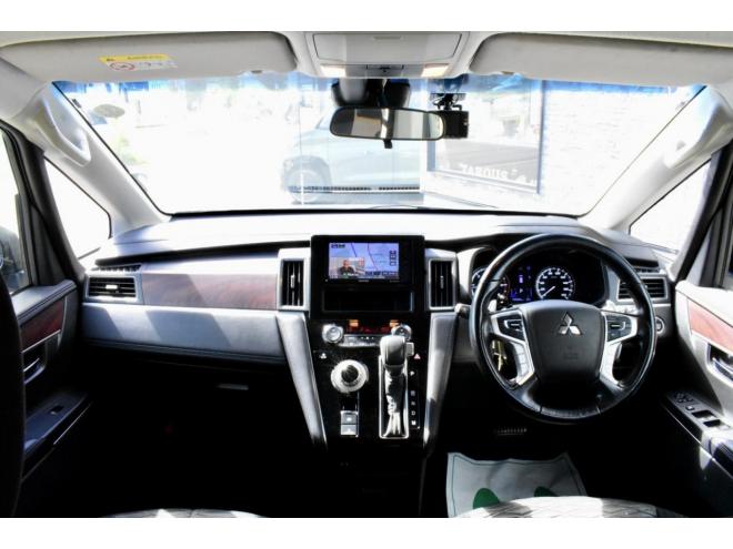 デリカD:5　4WD　本州仕入　Chamonix仕様　JAOSハンドルプロテクター　新車外しタイヤ／ホイール　両側電動スライドドア　社外ナビ／バックカメラ