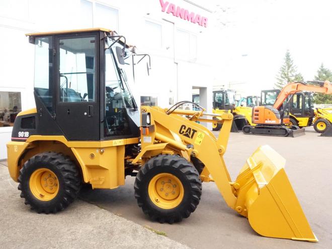 ホイールローダCAT 901B  バケット容量0.4m3