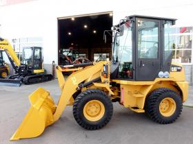 ホイールローダ　CAT 901B2  バケット容量0.4m3