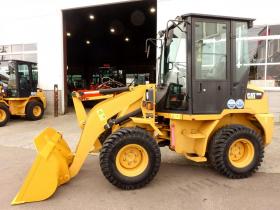 ホイールローダ　CAT 901B2  バケット容量0.4m3