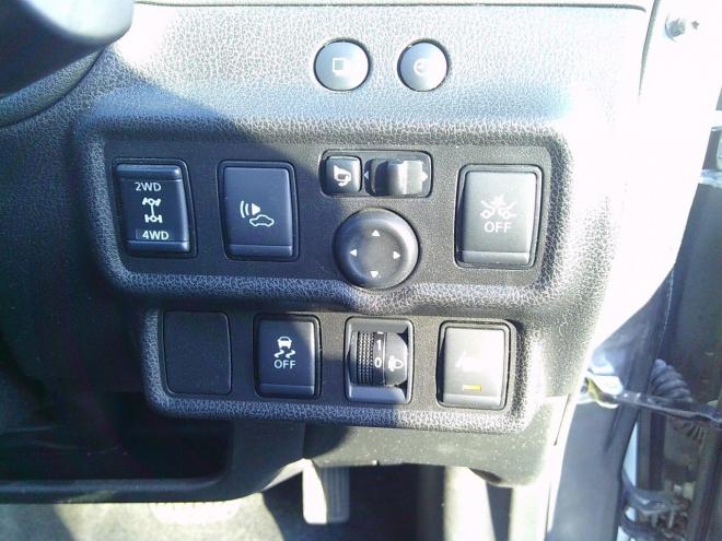 ノートe-パワーXFOUR 4WD 1200 5Dr