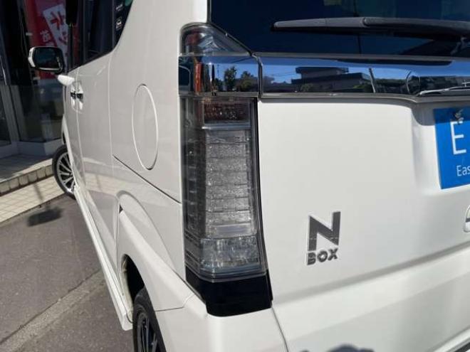 N-BOXカスタムG ターボSSパッケージ 4WD　1年走行距離無制限保証/両側パワースライドドア/Bluetooth/ナビ・フルセグTV/バックカメラ/純正ビルトインETC/前席シートヒーター/ハーフレザーシート/クルコン/車検整備2年付/修復歴無し/特別仕様車SSパッケージ 660