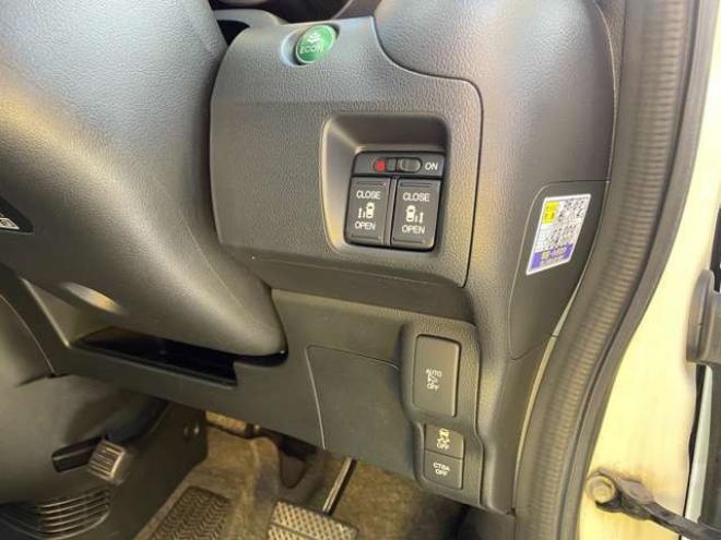 N-BOXカスタムG ターボSSパッケージ 4WD　1年走行距離無制限保証/両側パワースライドドア/Bluetooth/ナビ・フルセグTV/バックカメラ/純正ビルトインETC/前席シートヒーター/ハーフレザーシート/クルコン/車検整備2年付/修復歴無し/特別仕様車SSパッケージ 660